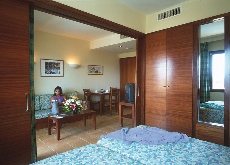 Hotel Illot Suites Cala Ratjada  Eksteriør bilde